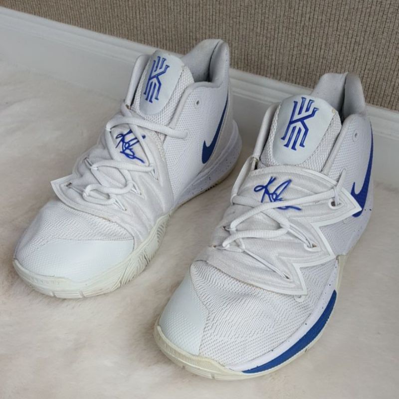 รองเท้ามือสอง Nike Kyrie 5 (Size 42 / 26.5 Cm.)