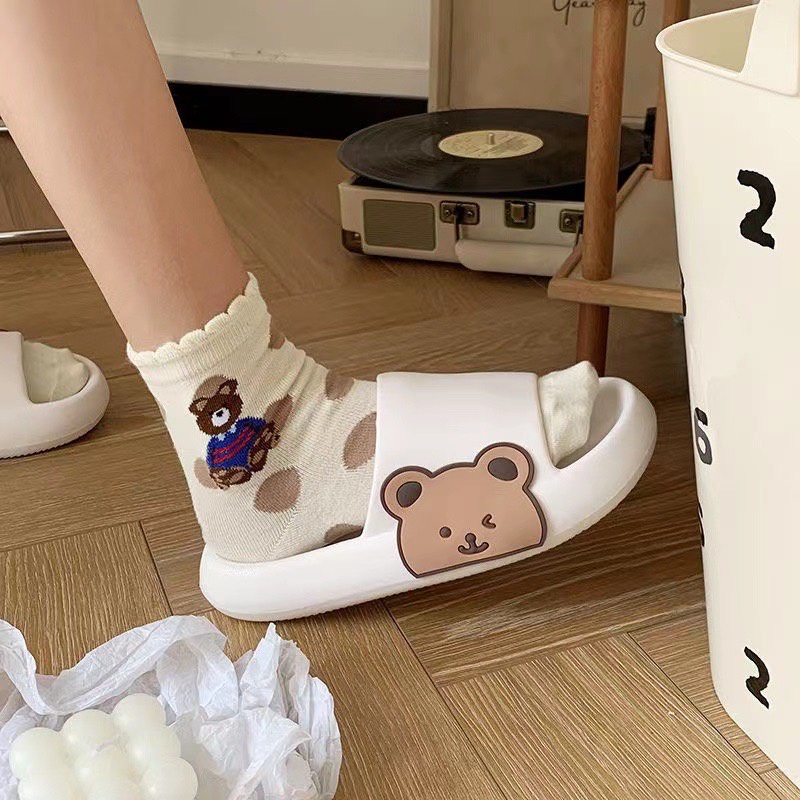 พร้อมส่ง รองเท้าแตะแฟชั่นใส่นิ่มสบาย รองเท้าผู้หญิง รองเท้าแตะ ลายน้องหมี น่ารัก กันลื่น