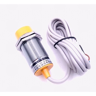 LJC30A3-H-Z/BY  ขนาดเกลียว 30mm  Capacitarce Proximity Sensor  PNP NO ตรวจจับระยะ 1-25mm 6-36VDC-300mA 3สาย