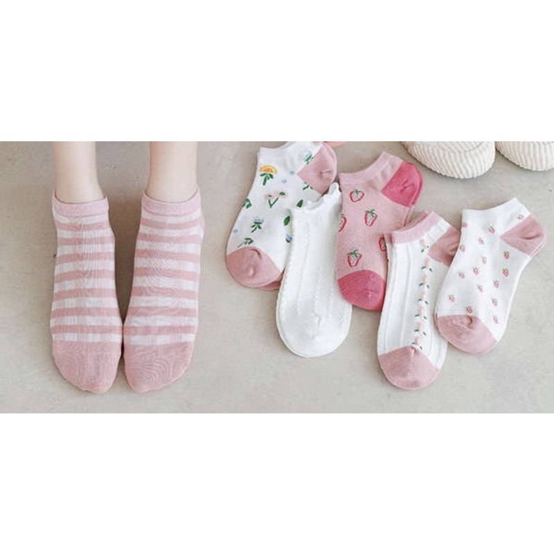 ถุงเท้าข้อสั้นฟรีไซร์คู่ละ9บาท