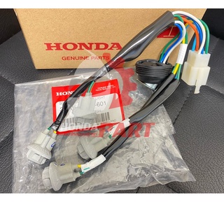 ขั้วหลอดไฟหน้า Honda Wave110i แท้ศูนย์