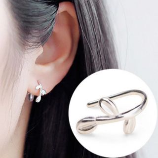 ต่างหูหนีบใบไม้ • leaves Ear cuff