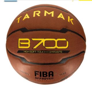 Tarmak​บาสเก็ตบอลรุ่น B700 ผ่านการรับรองโดย FIBA