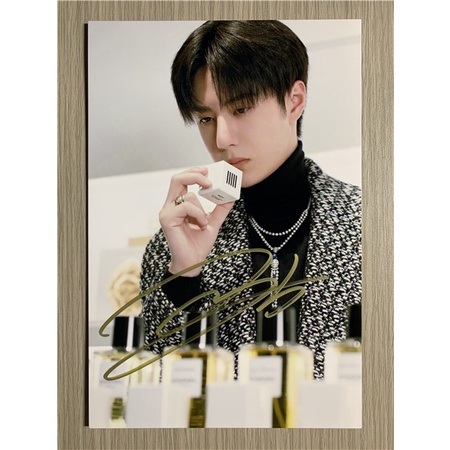 สติ๊กเกอร์ สติ๊กเกอร์กันน้ำ สติ๊กเกอร์ติดรถ แม๊กเนท แม่เหล็กติดตู้เย็น ตัวติดตู้เย็น Wang Yibo หวังอ