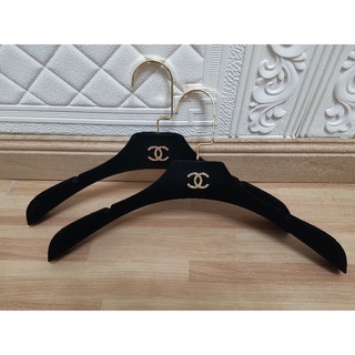 Chanel hanger ไม้แขวนเสื้อชาแนล