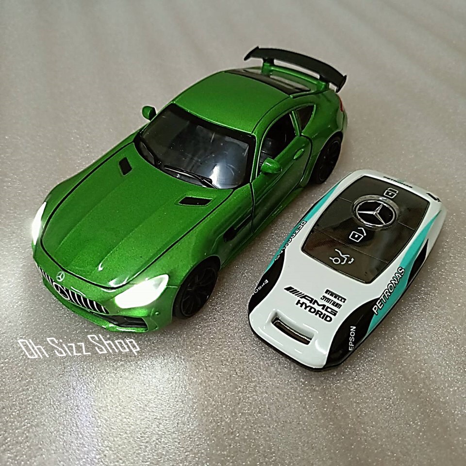 เคสรีโมทรถ Mercedes Benz แบบสปอร์ตคาร์ทรงล้ำสมัย แข็งแรง ทนทาน ด้วยนวัตกรรมติดเคสหน้าหลังด้วยแม่เหล็ก และแผ่นTPUกันรอย