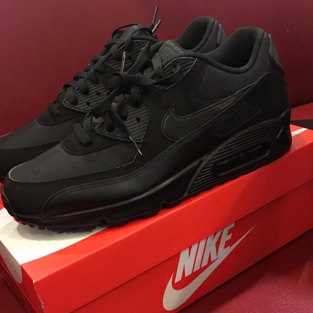 NIKE AIR MAX 90 ESSE SIZE: UK 9.5 , EUR 44.5