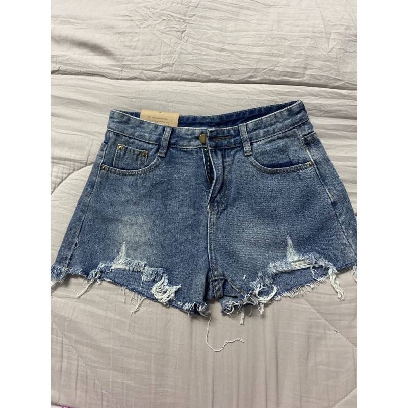 ยีนส์ขาสั้นงานป้ายpomthong ราคา100ส่งฟรี