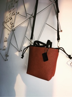 BROWN-VILLA crossbody bag