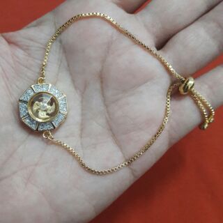 สร้อยข้อมือกังหันสีทองล้อมเพชร ใบพัดหมุนได้