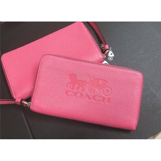 coach F75908  กระเป๋าสตางค์ คล้องมือ phone wallet หนังแท้ ซิปรอบ สีชมพู ใส่โทรศัพท์ได้