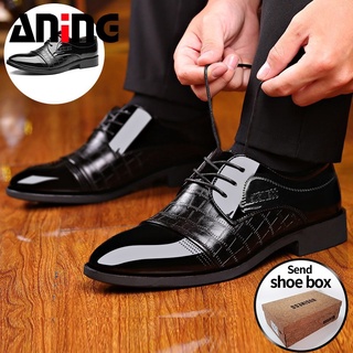 รองเท้าหนังแหลมแบบผูกเชือกสีดำสำหรับผู้ชาย