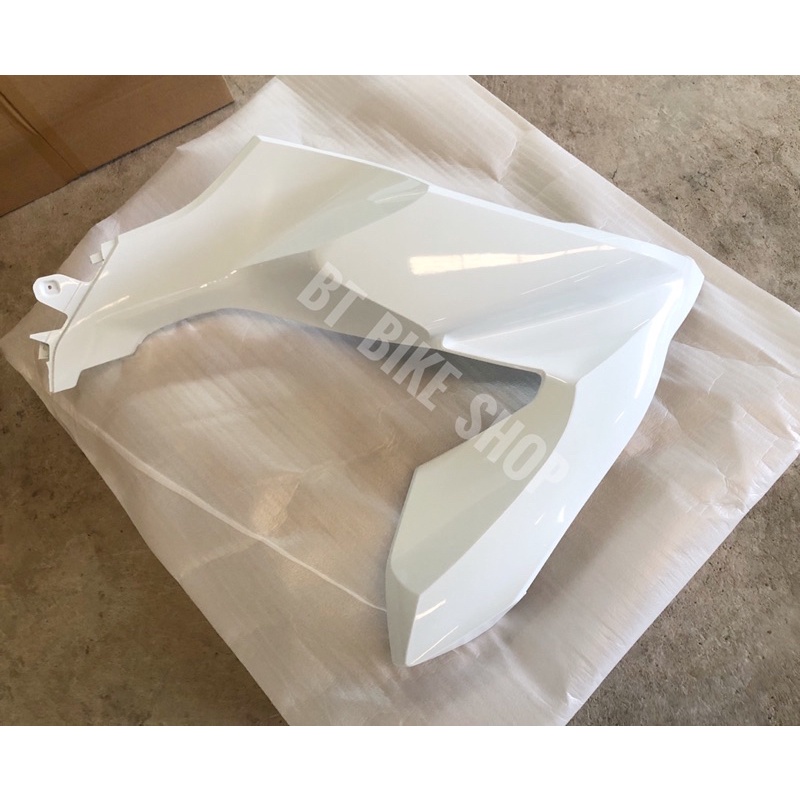 ฝาครอบไฟหน้า Pcx160 ปี2021-2024 (แท้ศูนย์) (ราคาต่อข้าง)สามารถกดเลือกสี เลือกข้างเวลาสั่งซื้อได้ค่ะ