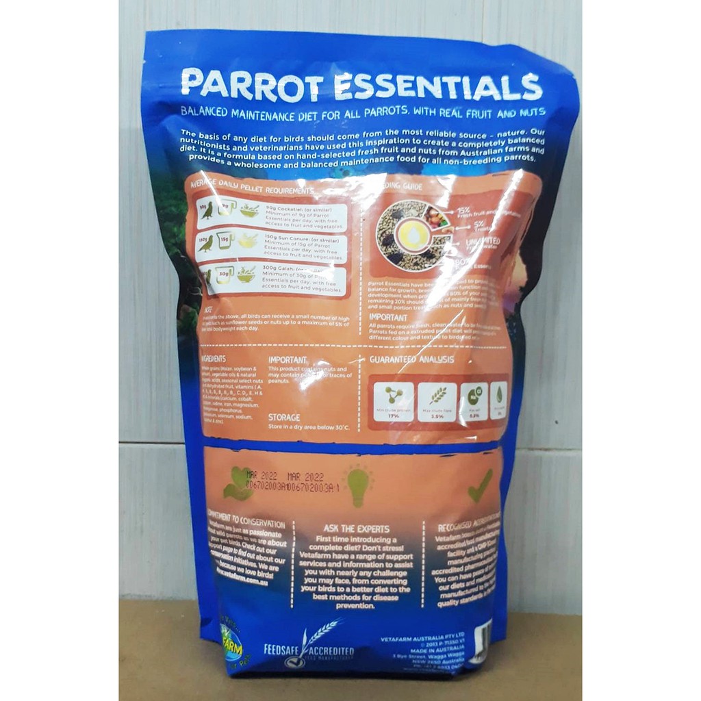 อาหารนก Parrot Essentials อาหารอัดเม็ด สูตรธัญญาพืชและผลไม้รวม ถุง 2 kg