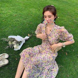 เดรสลายดอก แขนตุ๊กตา รูดหน้าเก๋ๆ