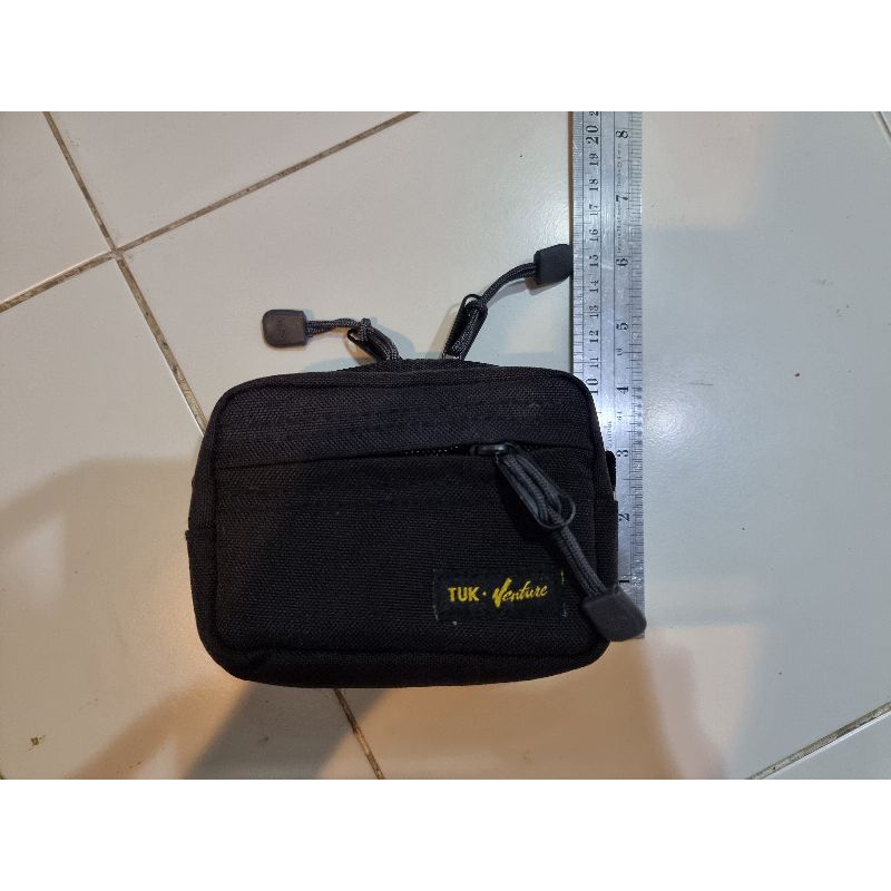 กระเป๋าสอดเข็มขัด Tuk venture