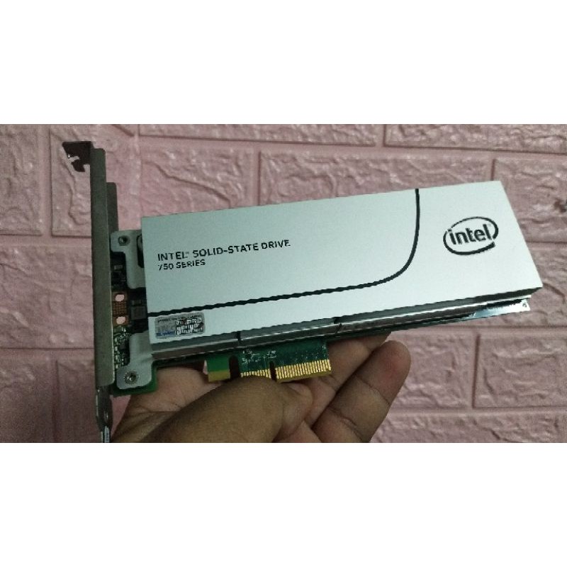 intel ssd750 series 400gb