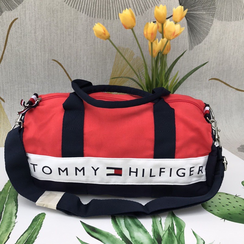 (ผ่อน0%) กระเป๋า สะพายข้าง ✨ Tommy ✨Hilfiger Mini Duffle Bag
