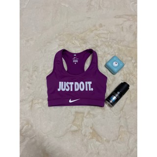 nike สปอร์ตบราผู้หญิง