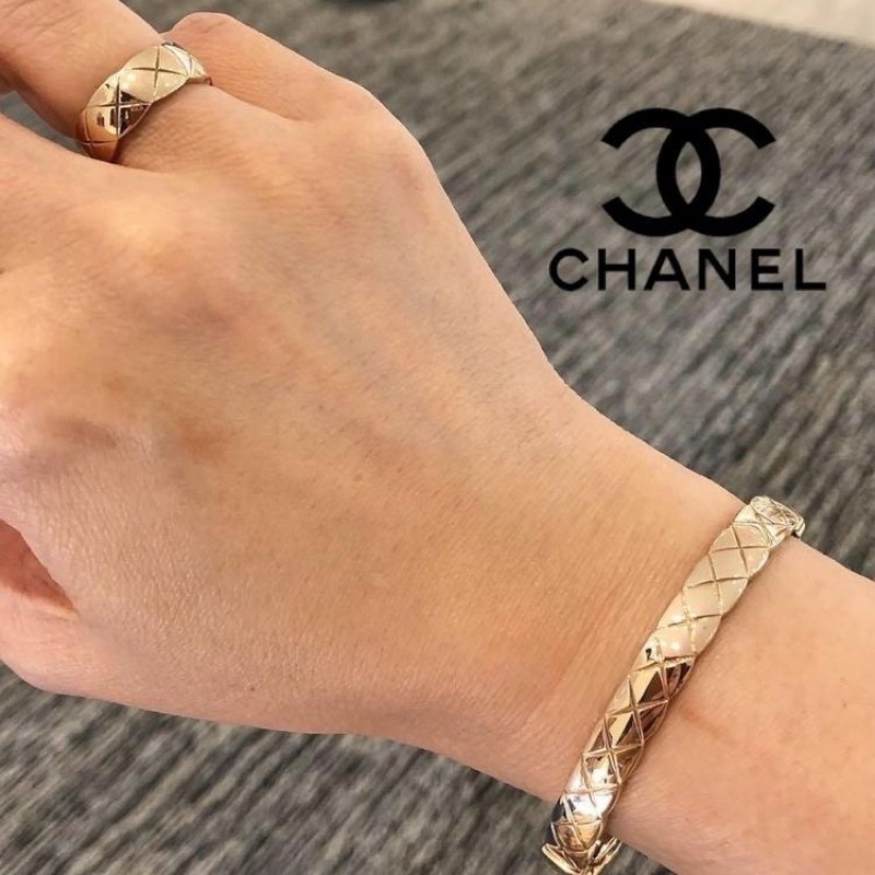 Chanel Coco Crush in gold