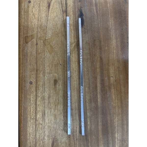 แท่งตะกั่ว ตะกั่ว ตะกั่วแท่ง รุ่น 50x50 ( 50/50 ) ยาว 30 ซม. ยี่ห้อ ok ขนาดเล็ก ขนาดใหญ่