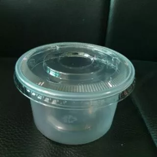ถ้วยพลาสติก ขนาด100กรัม (เนื้อPP) เป็นพลาสติก เนื้อนิ่ม อยู่ทรงสวย ใช้สำกรับใส่ไอศครีม ห่อหมก พร้อมฝาเรียบ(ไม่มีรู)50ใบ