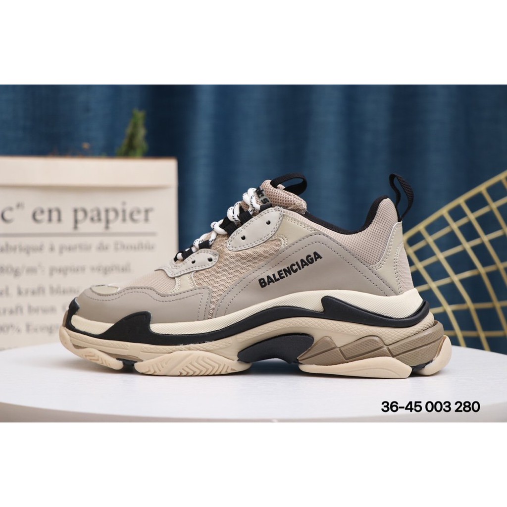 BALENCiAGA TRiPLE S GREY TRAiNERS SNEAKERS EU