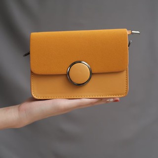 Whyte Sunday กระเป๋า รุ่น Crossbody Clutch สี SUNSHINE