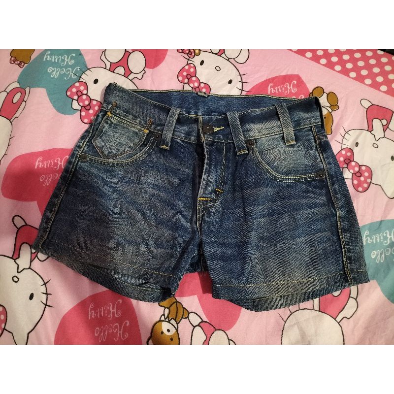 กางเกงขาสั้นlevisแท้มือสอง