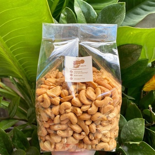 เม็ดมะม่วงหิมพานต์ (Cashew Nuts)