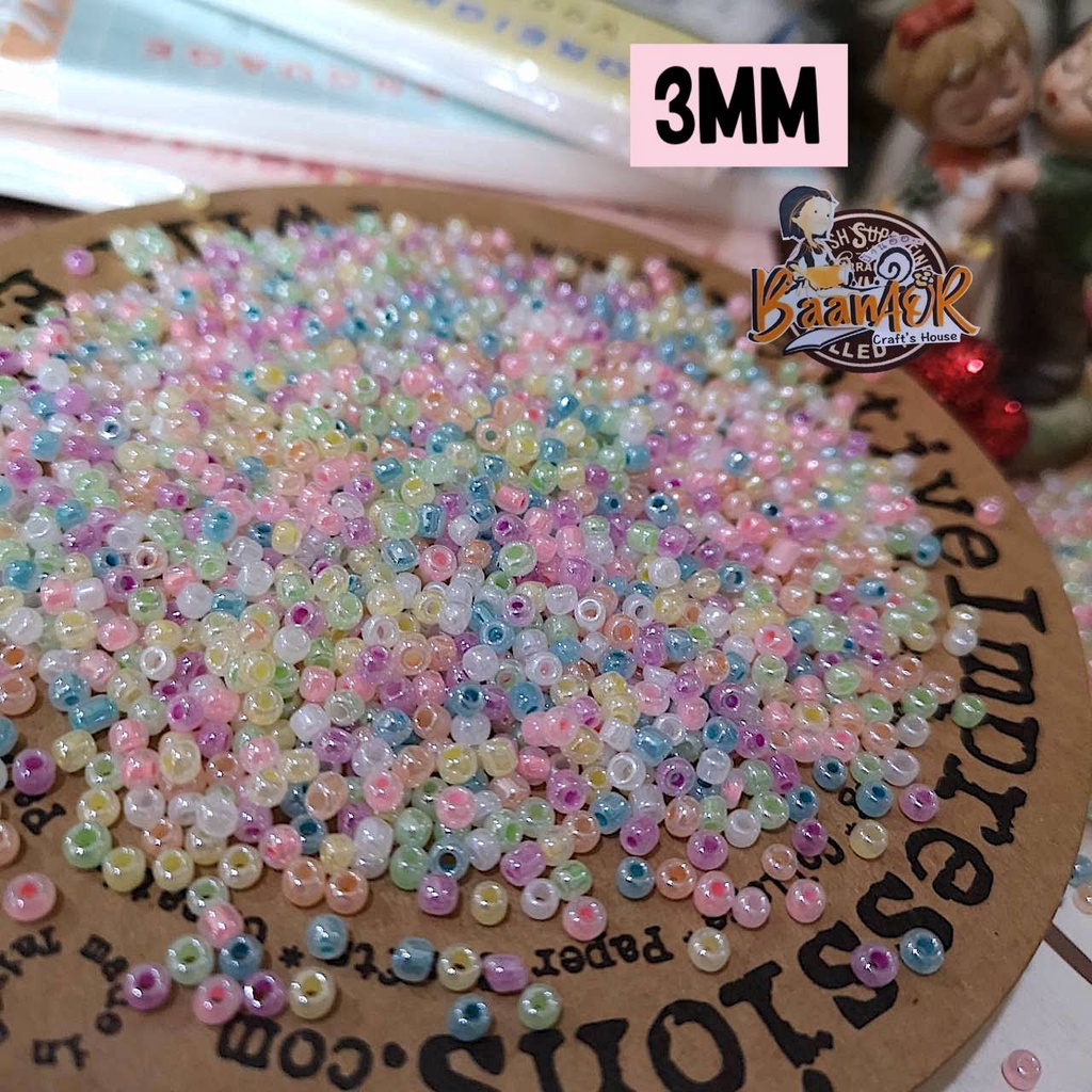 3mm 30g (800 อัน) ลูกปัด เม็ดทราย (มีให้เลือกหลายสี) มีรูร้อย เล็ก กลม 3 มิล ใช้สำหรับงานตกแต่ง น้ำหนัก 30 กรัม Beads