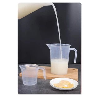 เหยือกตวงพลาสติก แบบมีมาตรวัดปั๊มนูน (250ml. 500m..1000ml. 2000ml.3500ml. 5000ml.)