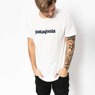 เสื้อยืดคอกลม แขนสั้น ผ้าฝ้าย ลาย Patagonia สําหรับผู้ชาย และผู้หญิง C01306