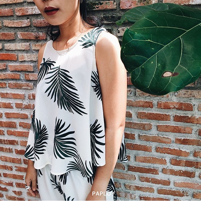 New💕 Leaf set from paploy brand เซตนี้น่ารักมาก ใส่สบายสุดๆ ไปทะเลก็ได้ ไปคาเฟ่ก็ดี ฟรีไซส์ ไม่บางใส