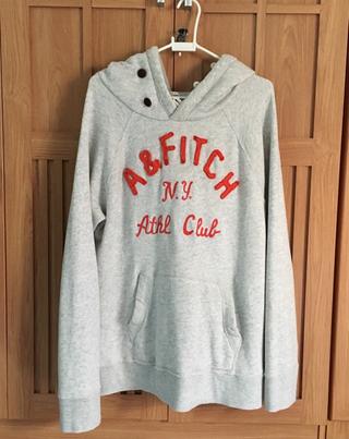 เสื้อสเวตเตอร์ มีฮู้ด Abercrombie มือสอง