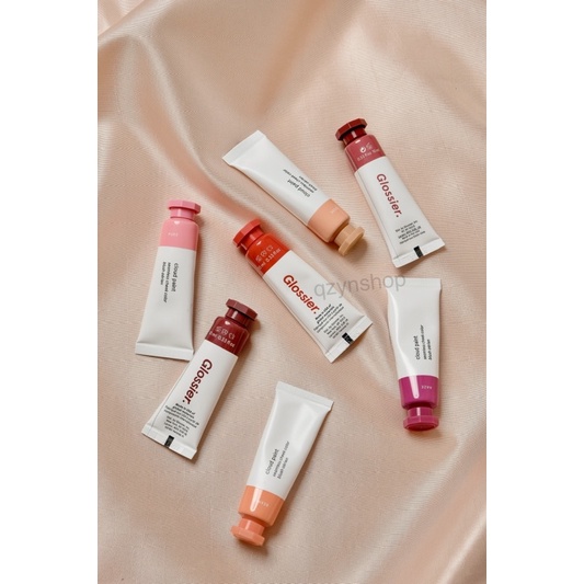 Glossier Blush On : Cloud Paint