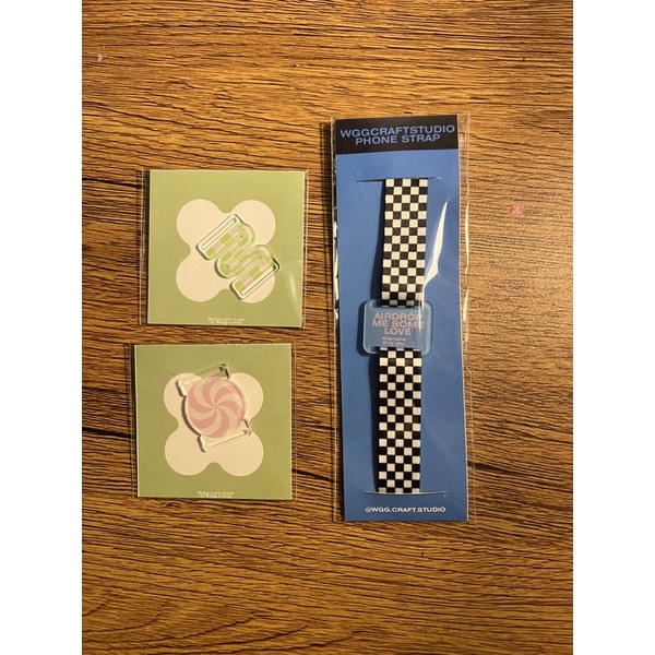 Phone strap สายยึดหลังโทรศัพท์ เเบรนด์ wgg.craft.studio  wgg_k_shop ไม่เคยใช้ ซื้อเเต่จี้เเล้วไปซื้อ