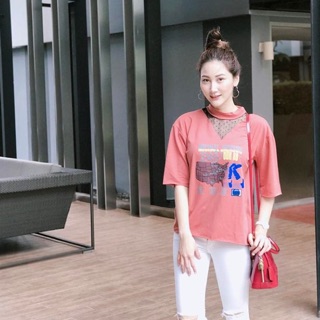 เสื้อยืดแต่งลูกไม้