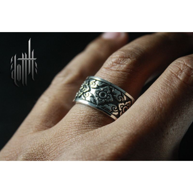 แหวนธำมรงค์ เนื้อเงินแท้ประดับลวดลายไทยที่เป็นเอกลักษณ์และดูทันสมัย - รูปที่ 5