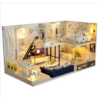 บ้านตุ๊กตา ห้องนอนชั้นครึ่งโซฟาสีน้ำเงินเปียโนขาว D46