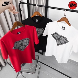 nike เสื้อยืดแขนสั้น