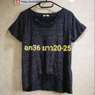 มือ2 เสื้อ​ Old navy ผ้าเรย่อนลายดอก ขนาดตามรูป