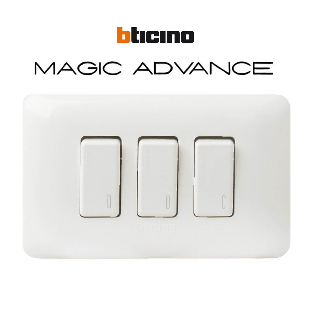 BTicino ชุดสวิตช์ทางเดียว 3ตัว พร้อมฝาครอบ สีขาว รุ่นเมจิก One Way Switch 1Module 16AX 250V White|Magic|M9001*3+M903/13P