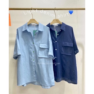 Light denim shirt💙(420฿ฟรีส่ง) เสื้อเชิ้ตแขนสั้นทรงโอเวอร์ไซร์ ผ้าไลท์เดนิมกึ่งยีนส์ผสม เนื้อนิ่มใส่สบาย พับแขน กระเป๋า