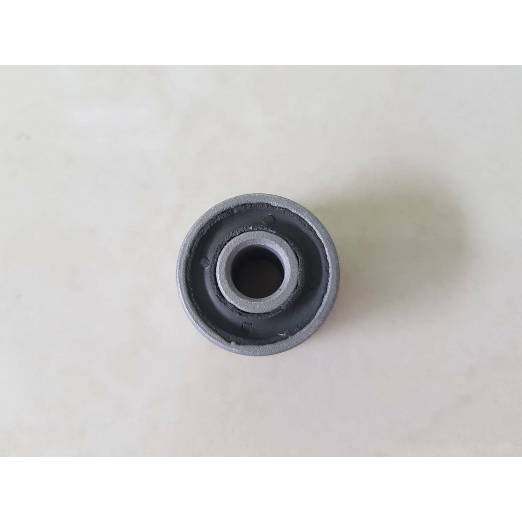 บู๊ชขาคลัช ISUZU TFR 2.5 ,ปี89-98,D-MAX, Chev Colorado(บู๊ชเหล็กตัวกลม) ตัวละ65บาท