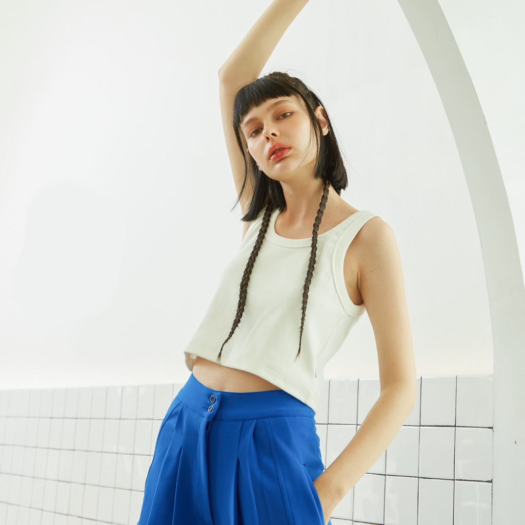 COWORKER - sleeveless round neck crop top เสื้อครอปแขนกุด