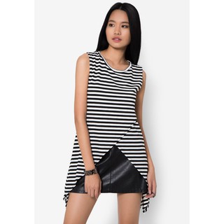 Jezebel เสื้อเบลาส์ Asymmetrical Sleeveless