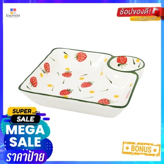 จาน PORCELAIN มีช่อง 7.5 นิ้ว KECH STRAWBERRYPORCELAIN SERVING DISH WITH A SAUCE COMPARTMENT KECH 7.5IN STRAWBERRY