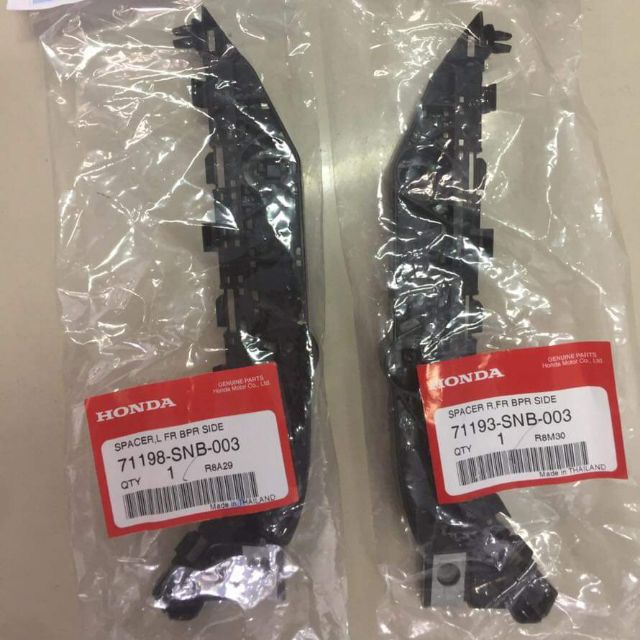 กิ๊บล็อคกันชนหน้าCivic FD06-11(ราคาต่อคู่)