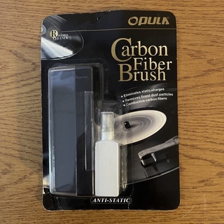 Opula Carbon fiber Brush แปรงปัดแผ่นเสียงผ้ากำมะหยี่ แปรงปัดทำความสะอาดแผ่นเสียง พร้อมนำ้ยา